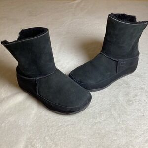 FitFlop Women's Original Shorty Boots, Black Suede, Shearling Lined, Size 8.5